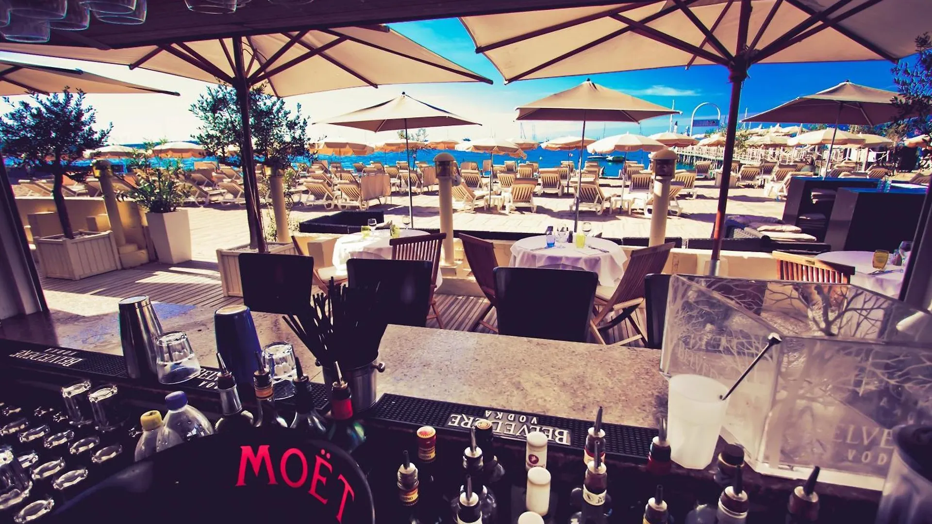 2 Room Cannesvacationrental By Americanvacationliving Cannes